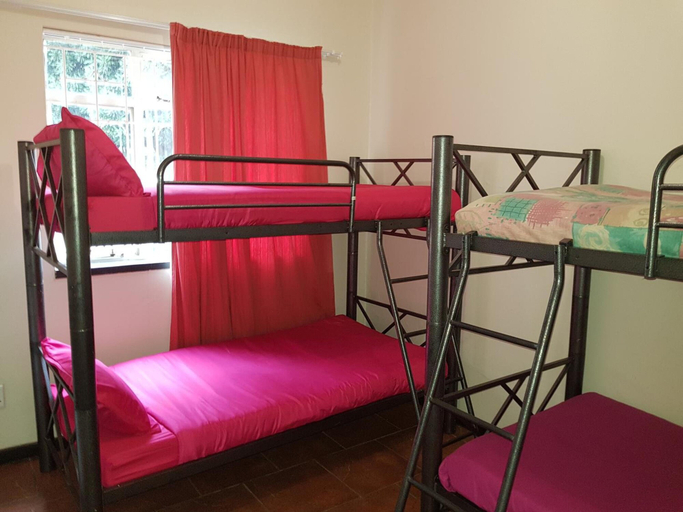 Bedroom 2, Travel Lodge Sabie, Ehlanzeni