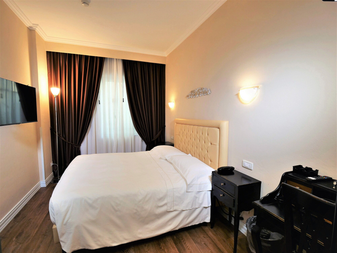 Bedroom 4, Hotel Patavium, Padua