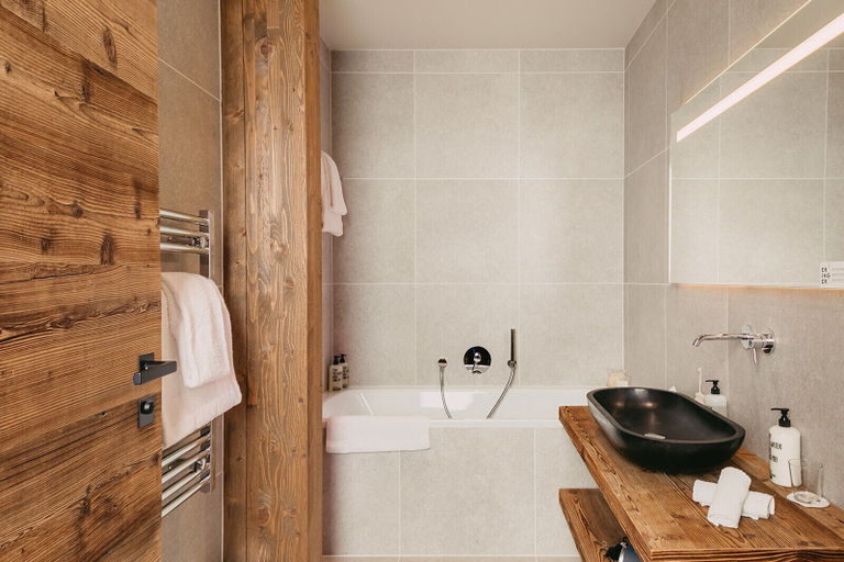 Bathroom, Eringer Hotel, Hérens