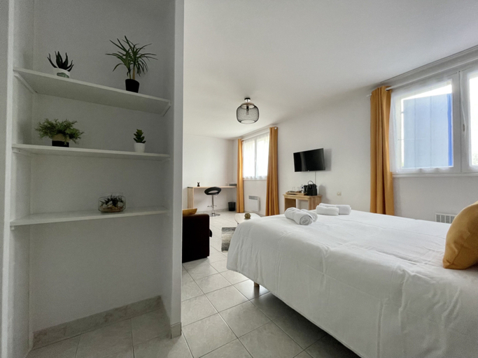 Bedroom 3, Les Trois Cèdres, Charente-Maritime