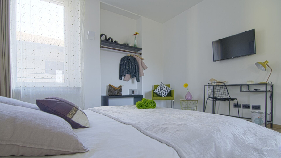 Bedroom 5, Al Nifontano B&B, Varese