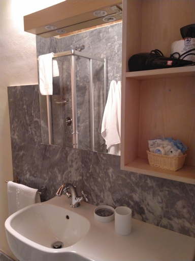 Bedroom 14
