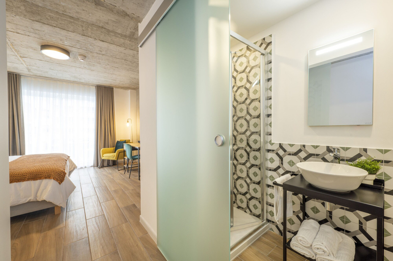 Bathroom 4, Fort40 Guest House