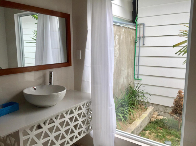 Bathroom 3, Konklor Hotel, Kon Tum