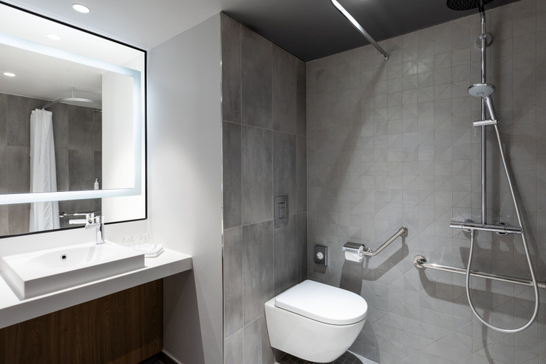 Bathroom 4, Courtyard by Marriott Paris Creteil, Val-de-Marne