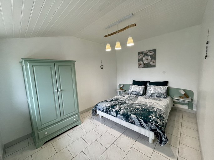 Bedroom 4, Les Trois Cèdres, Charente-Maritime