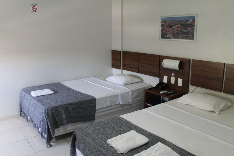 Bedroom 3, Hotel do Largo, Maués