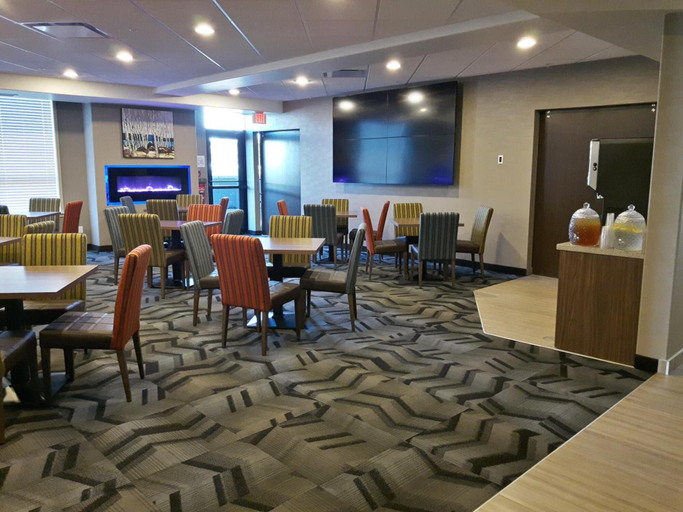 Food & Drinks 5, Encore Suites by Service Plus Inns, Division No. 19