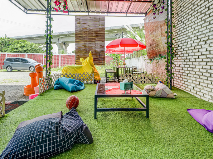 Public Area 1, OYO 91023 Salsabilla Guest House Syariah, Bandung