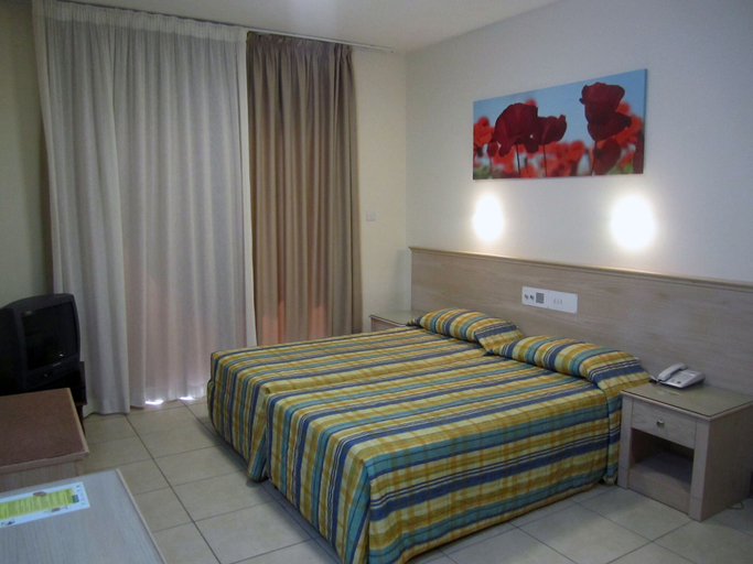 Bedroom 4, Senator Hotel Apartments - Adults Only