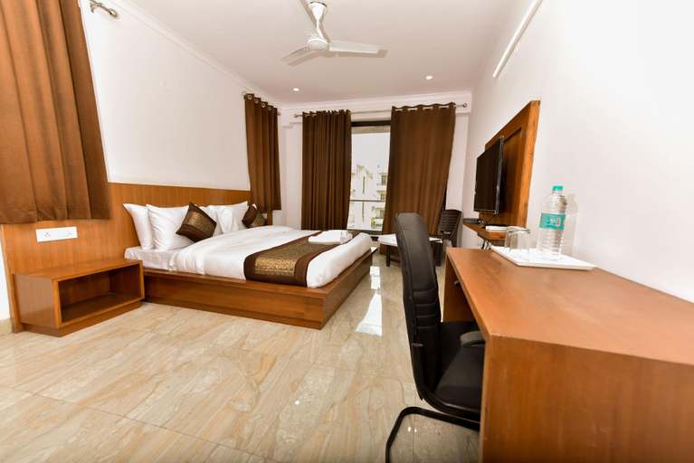Bedroom, Hotel Luxury Collection, Gurgaon