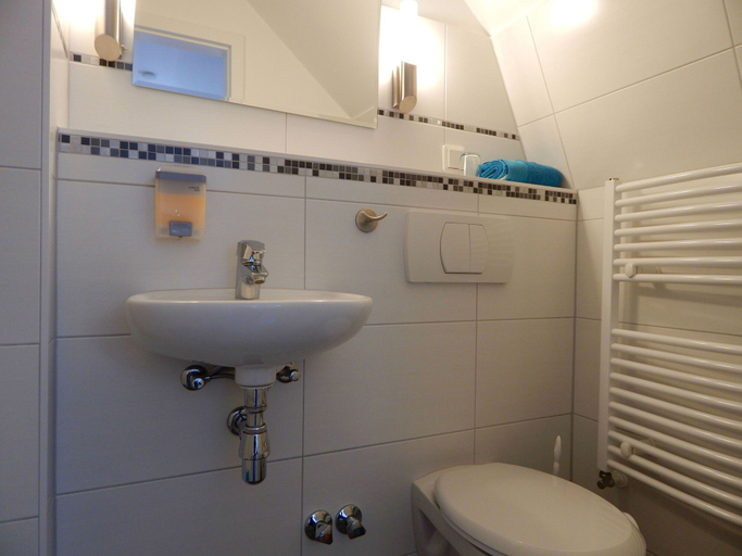 Bathroom 5, Pension am Burgwall, Nordwestmecklenburg