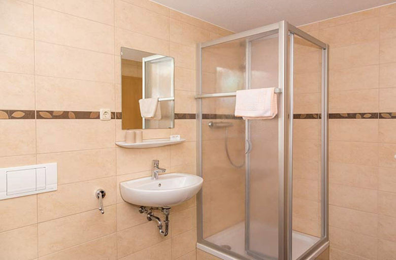 Bathroom, Pension und Café König, Erzgebirgskreis