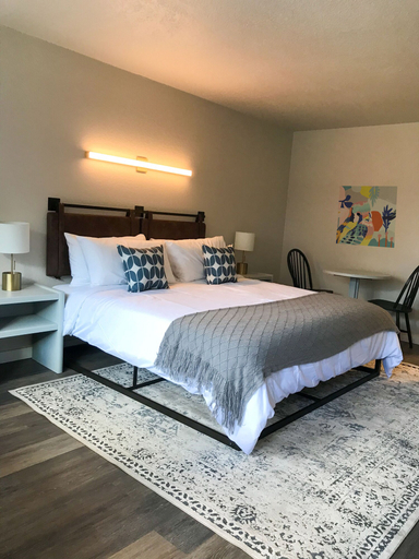 Bedroom 3, Hotel McCoy Pullman - Art, Coffee, Beer, Wine, Whitman