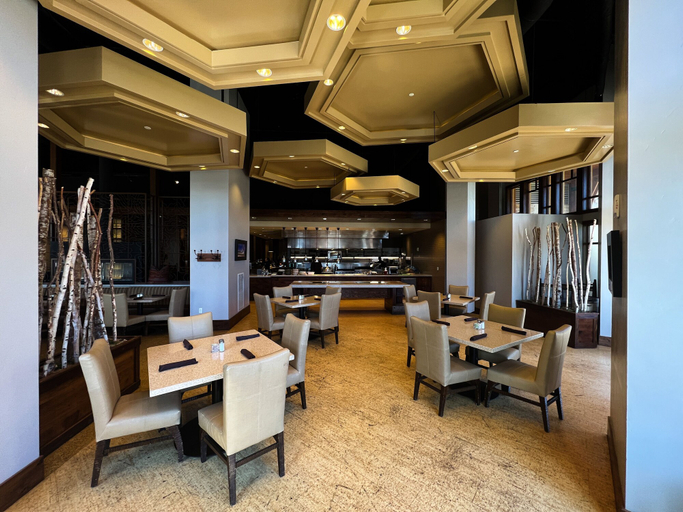 Food & Drinks 5, Panorama Penthouse, Summit