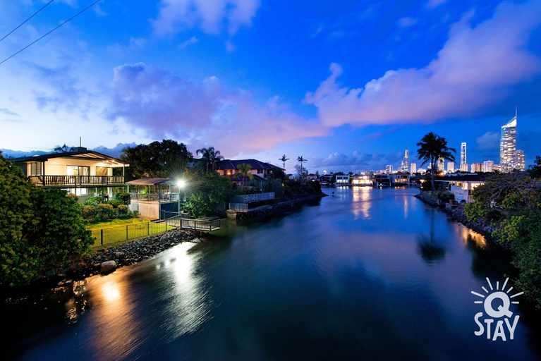 Exterior & Views, Sardinia 7 Bedroom Waterfront House - Q Stay, Gold Coast