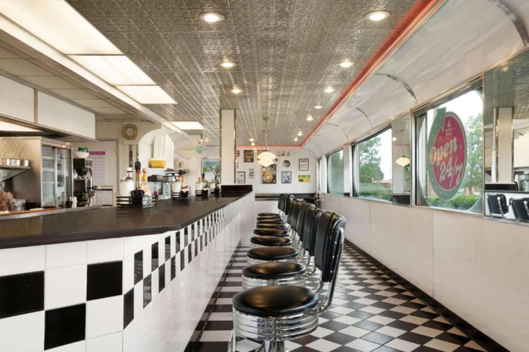 Food & Drinks 5, Travelodge by Wyndham Vaughn, Guadalupe