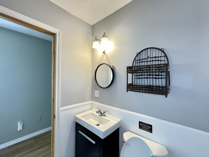 Bathroom 4, Catch More Resort, Northumberland