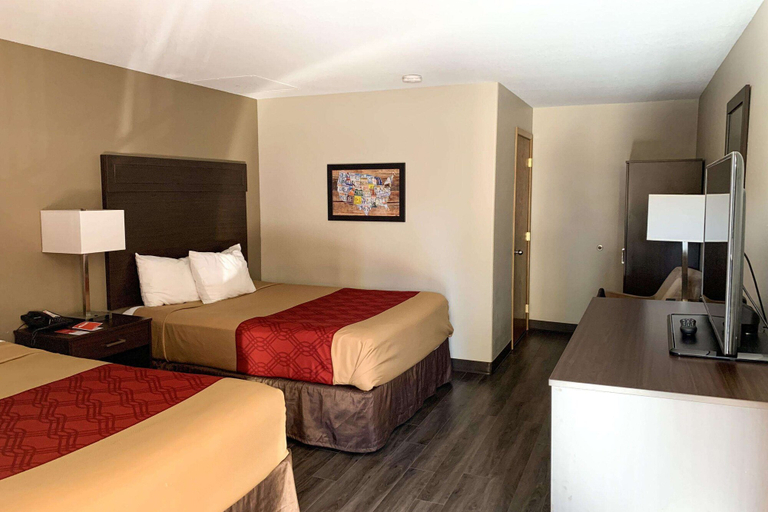 Bedroom 4, Econo Lodge Portland Downtown, Multnomah