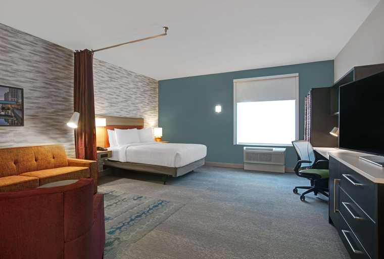 Bedroom 3, Home2 Suites by Hilton Milwaukee Downtown, Milwaukee