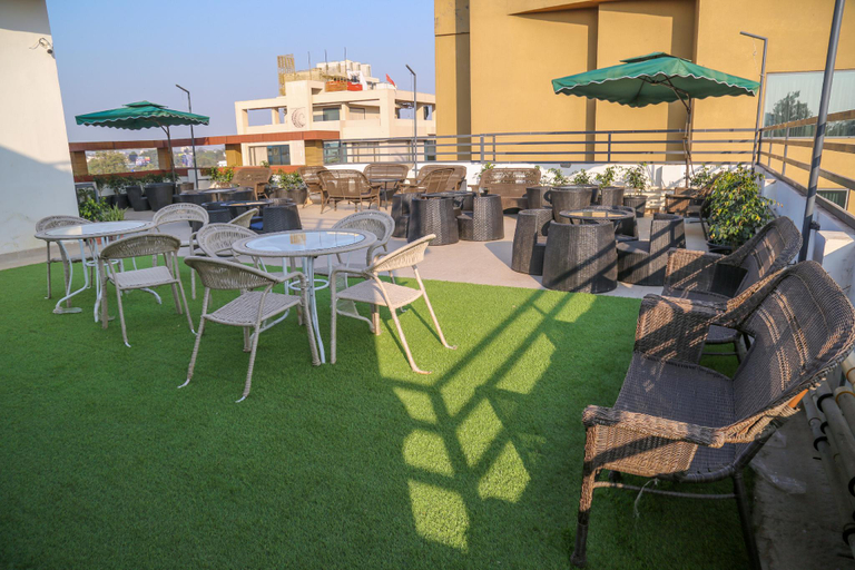 Food & Drinks 5, FOUR LEAF HOTEL SAPPHIRE BLUE VARANASI, Varanasi