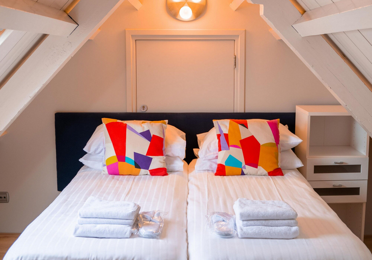 Bedroom 5, Dutch Masters Amsterdam, Amsterdam