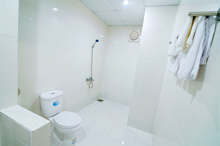 Bathroom 3, Konklor Hotel, Kon Tum