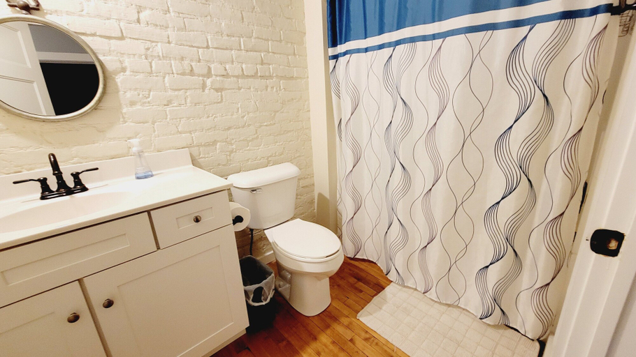 Bathroom 3, Geneva's Place LLC, Lynchburg
