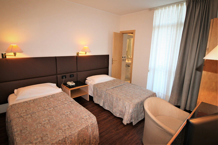Bedroom 3, Hotel Minerva, Arezzo