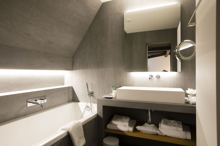 Bathroom 4, La Maison des Têtes, Haut-Rhin