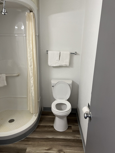 Bathroom 3, Regency Inn, Tulsa