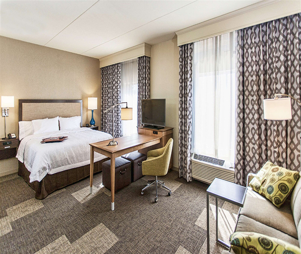 Bedroom 3, Hampton Inn Hibbing, Saint Louis