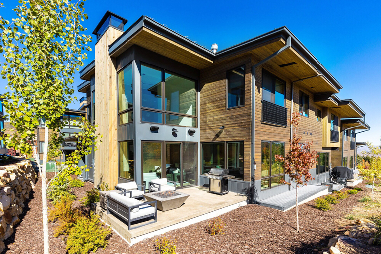 Exterior & Views 2, Modern Mountain Retreat, Summit