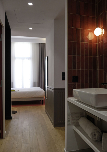 Bathroom 5, Maison Juste, Bouches-du-Rhône