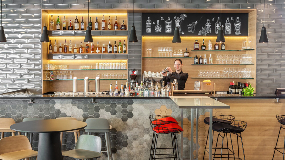 Food & Drinks 3, Holiday Inn MUNICH - WESTPARK by IHG, München