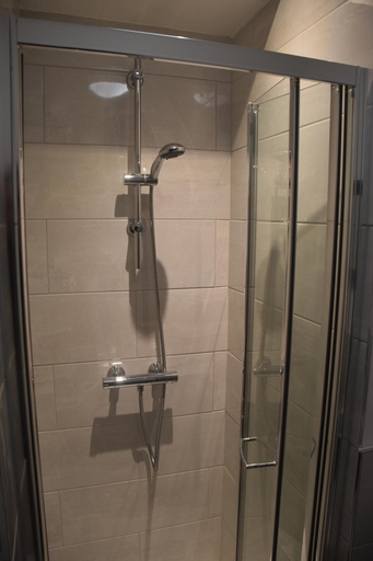 Bathroom 3, Old Silent Inn , Bradford