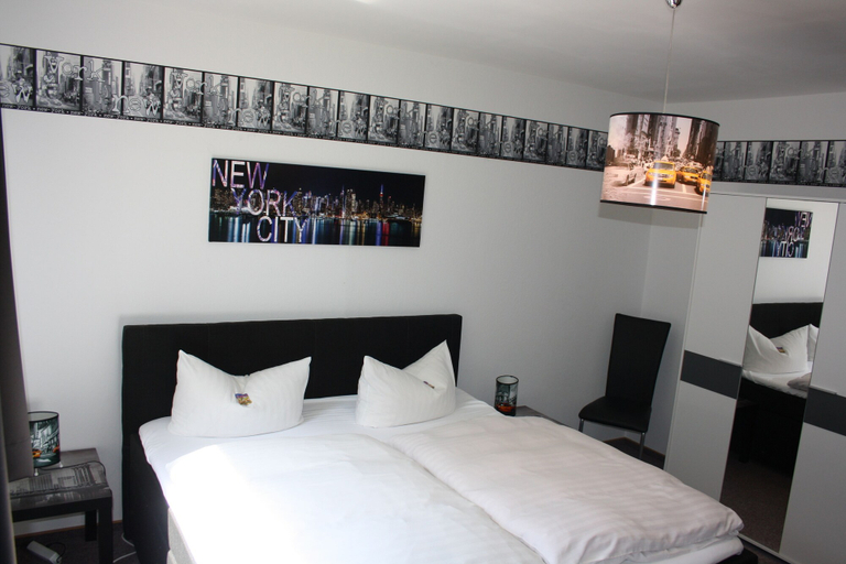 Bedroom 4, Hotel Haus Hubertus, Heidekreis