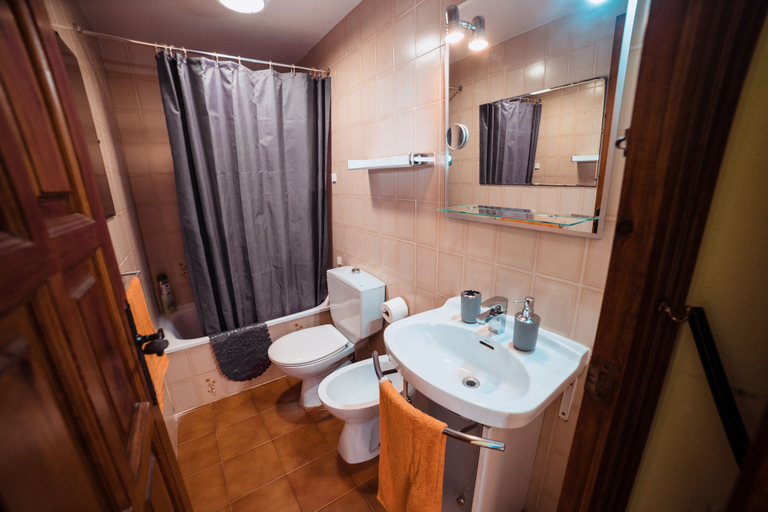 Bathroom, Beautiful Studio with Brilliant Views, Girona