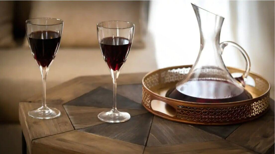 Food & Drinks 5, Black Rock villas, South Aegean