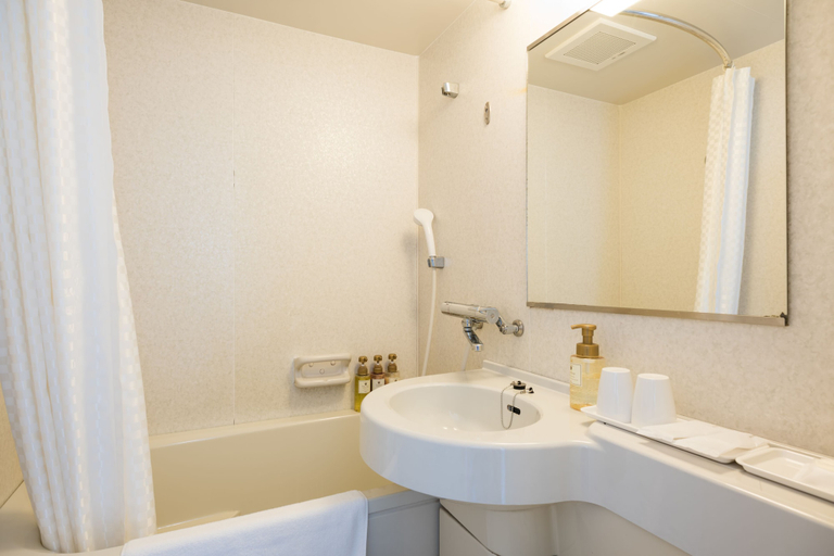 Bathroom 4, Naha Beach Side Hotel, Naha