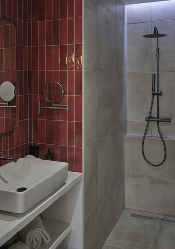 Bathroom 5, Maison Juste, Bouches-du-Rhône