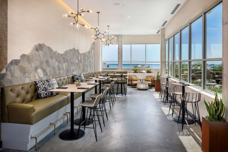 Food & Drinks 5, Hotel Melby Downtown Melbourne, Tapestry Collection by Hilton, Brevard