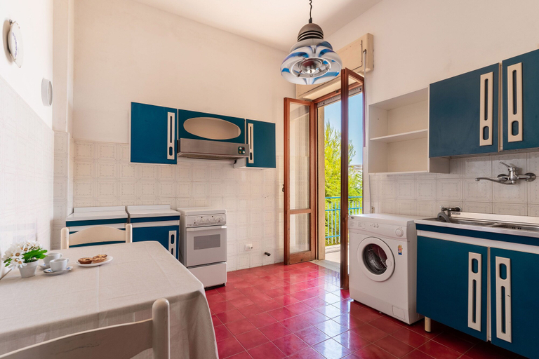 Private kitchen 2, 3060 Appartamento Sunrise by Barbarhouse, Lecce