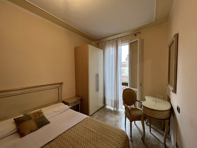 Bedroom 3, Angeles Inn, Venezia