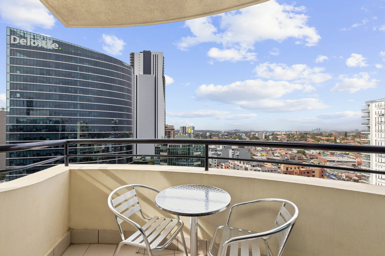 Exterior & Views 19