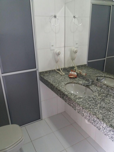 Bathroom 4, Hotel do Largo, Maués