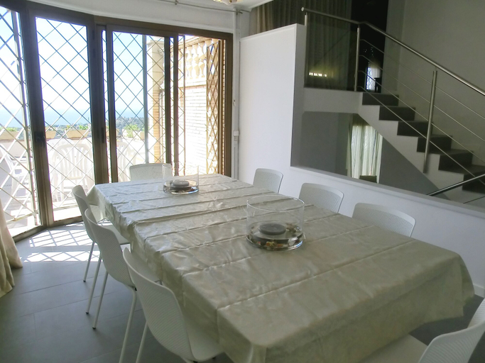 Others 5, Villa Vistamar, Girona