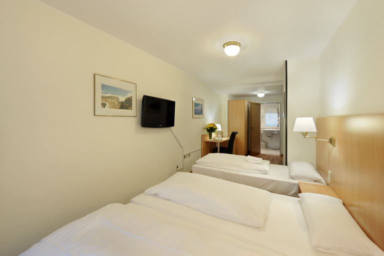 Bedroom 4, Bellevue Hotel, Düsseldorf