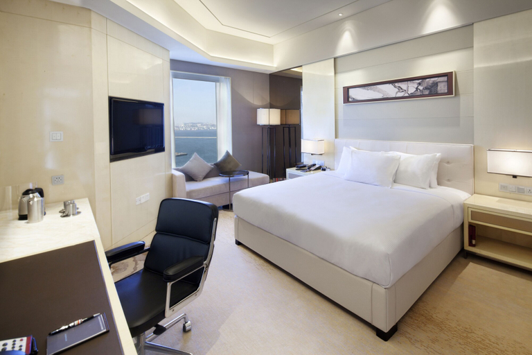 Bedroom 3, Hilton Dalian, Dalian