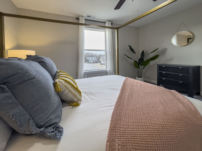 Bedroom 4, Madison Manor, Davidson
